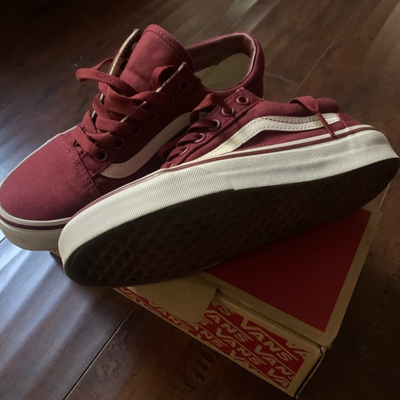 Burgundy Vans ladies - Picture 3 of 3